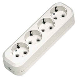 Колодка удлинителя 4 гнезда с з/к Колодка удлинителя 4 гнезда с з/к